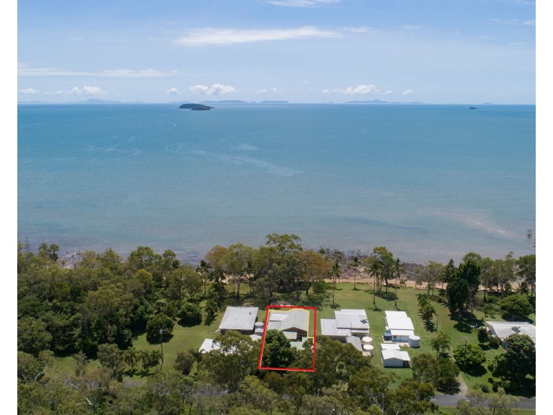 4 Murray Road, St Helens Beach QLD 4798