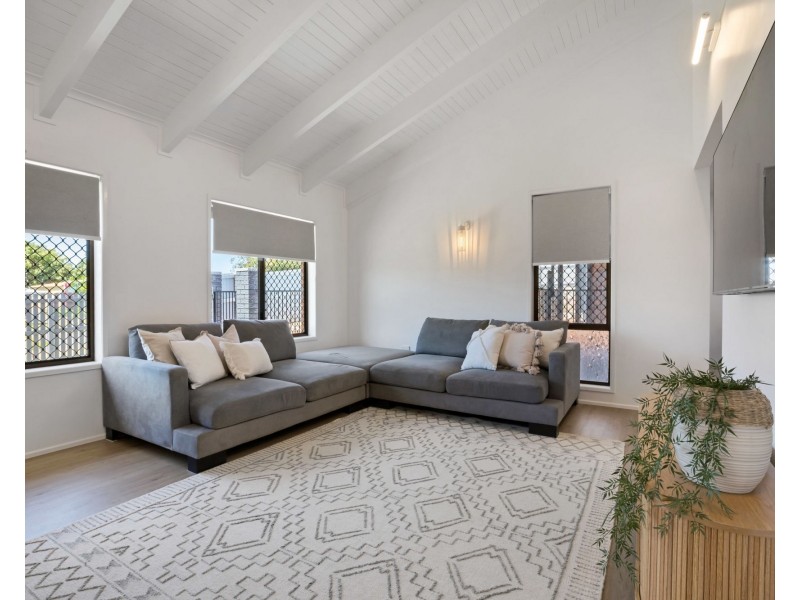10 Grevillea Drive, Glenella QLD 4740