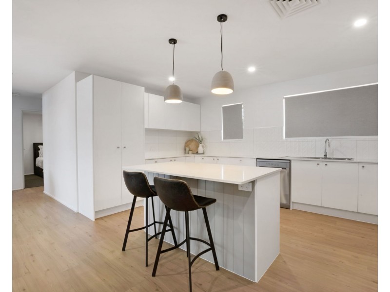 10 Grevillea Drive, Glenella QLD 4740