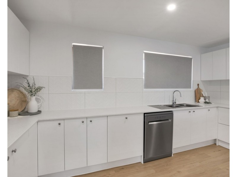 10 Grevillea Drive, Glenella QLD 4740