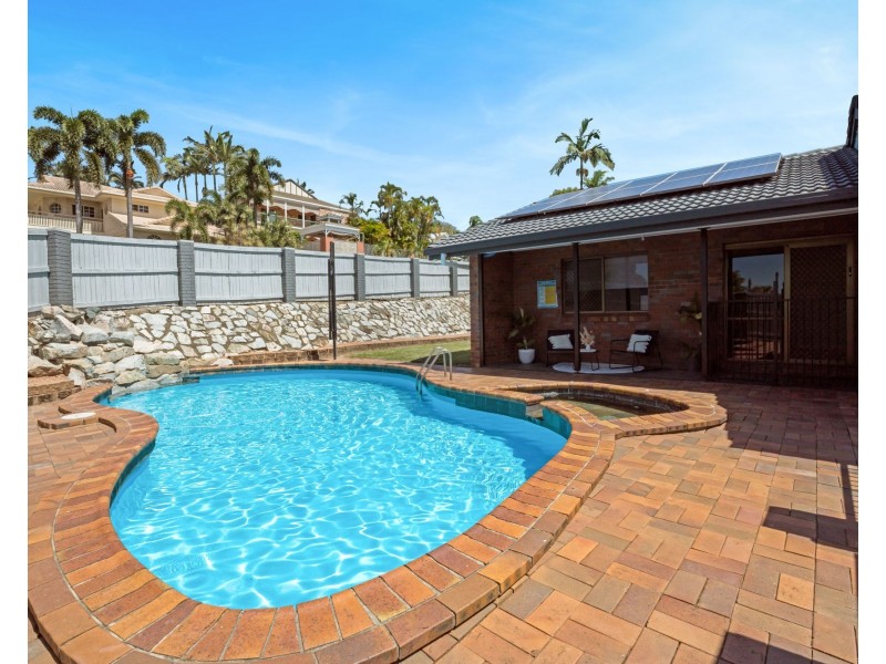 10 Grevillea Drive, Glenella QLD 4740