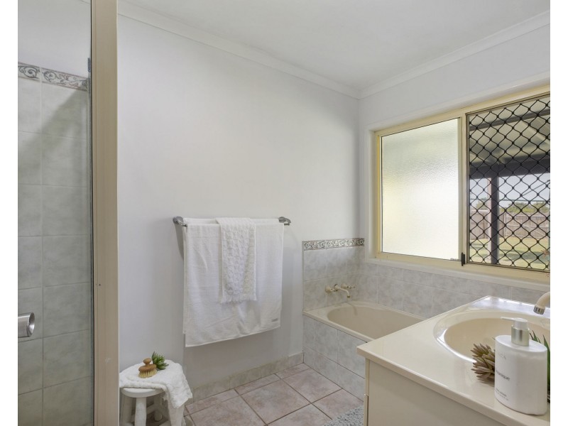 16 Emperor Drive, Andergrove QLD 4740