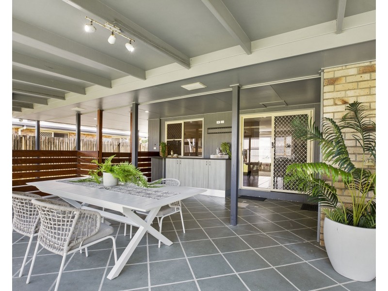16 Emperor Drive, Andergrove QLD 4740