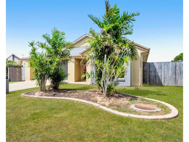 41 Coogee Terrace, Blacks Beach QLD 4740