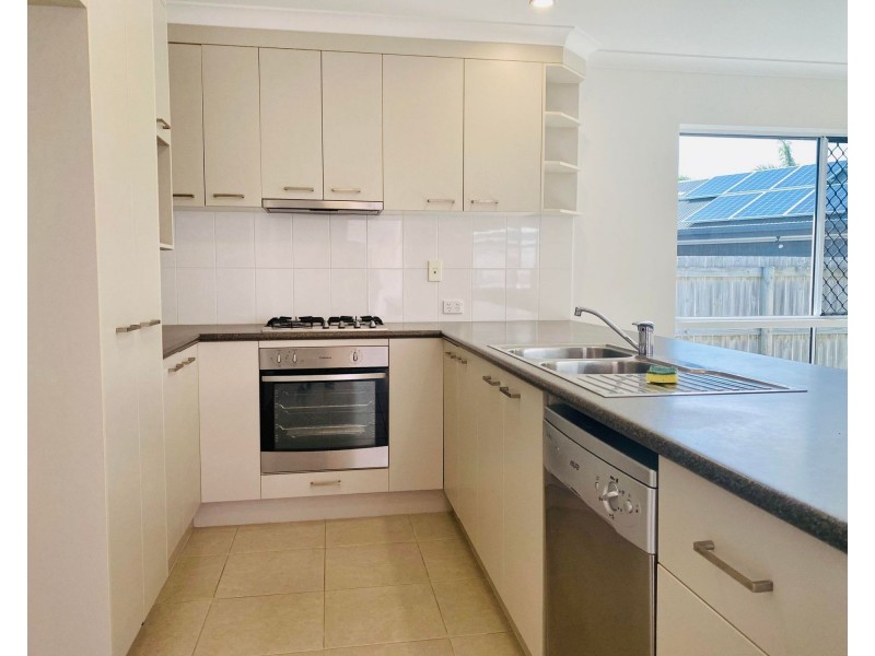 18 Montgomery Street, Rural View QLD 4740