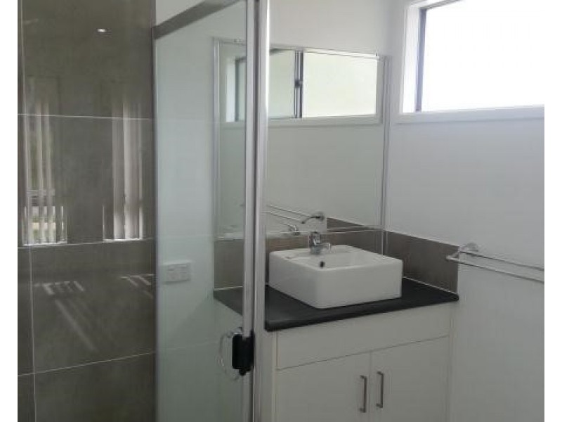 1 Peppertree Crescent, Andergrove QLD 4740