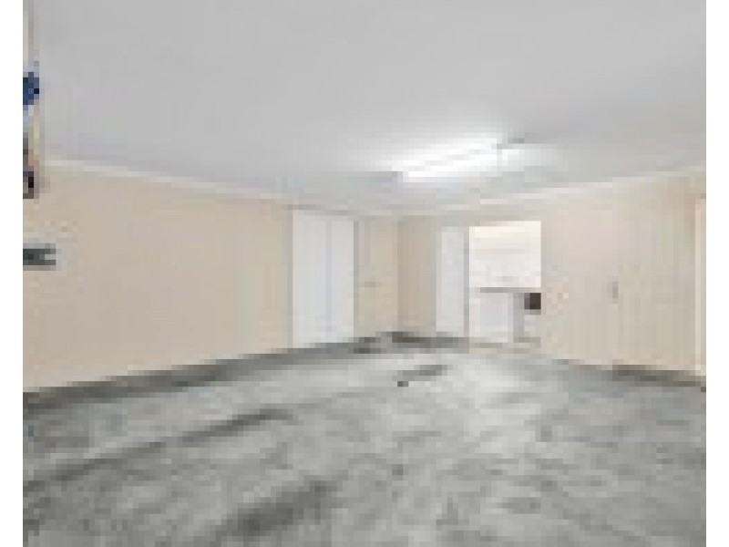 2/8 Windsor Street, Glenella QLD 4740