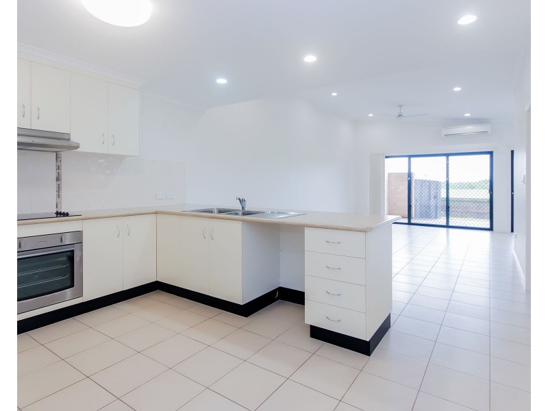 2/7 Collins Court, Eimeo QLD 4740