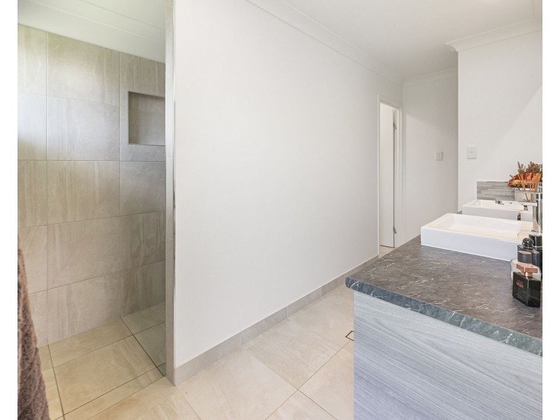 22 Treloar Place, Marian QLD 4753