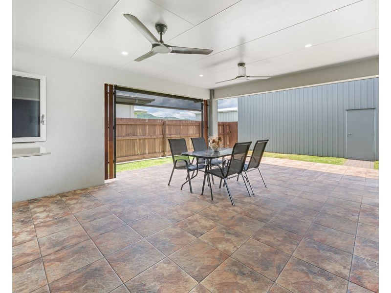 22 Treloar Place, Marian QLD 4753