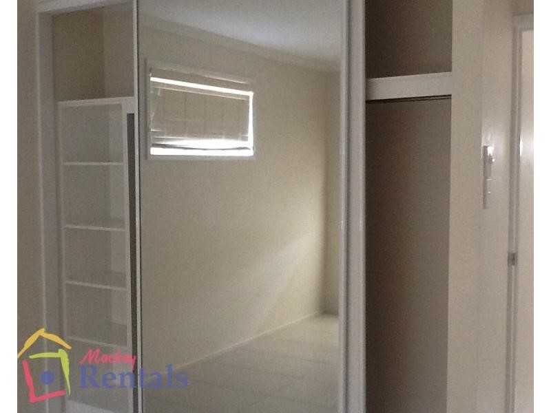 1/8 Meadow Street, North Mackay QLD 4740