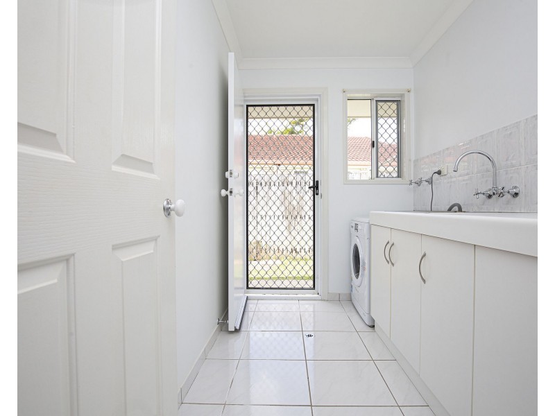 19 Border Street, Glenella QLD 4740