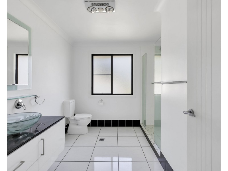 8 Shetland Court, Erakala QLD 4740