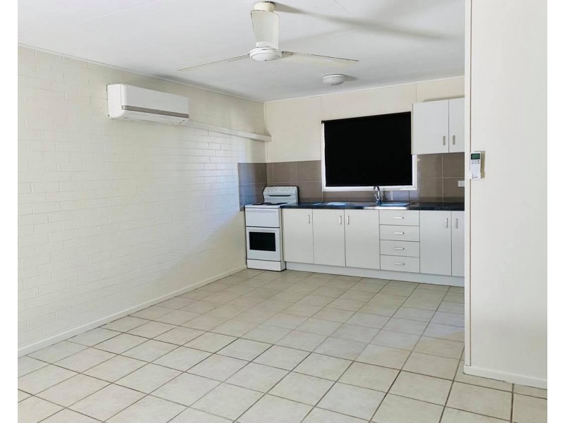 2/68 Bridge Road, South Mackay QLD 4740