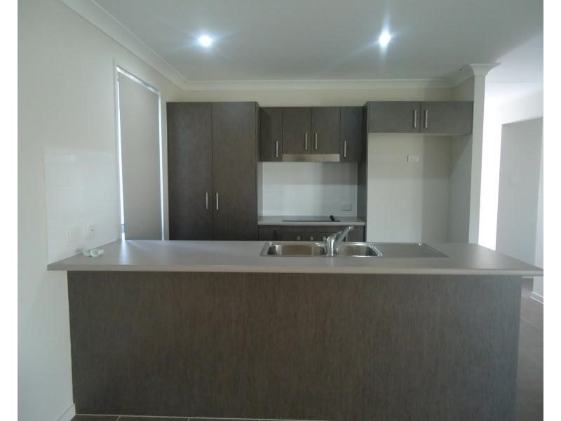 2C Mansfield Drive, Beaconsfield QLD 4740