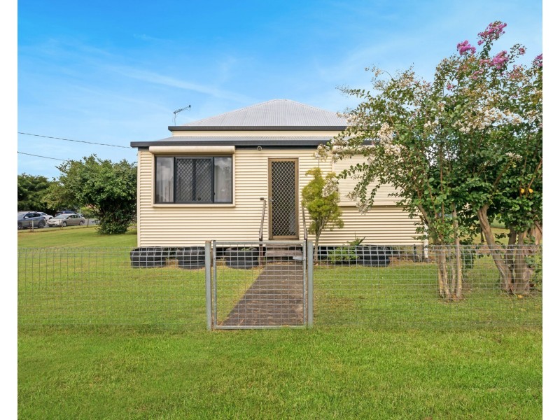 6 Caroline Street, Mirani QLD 4754