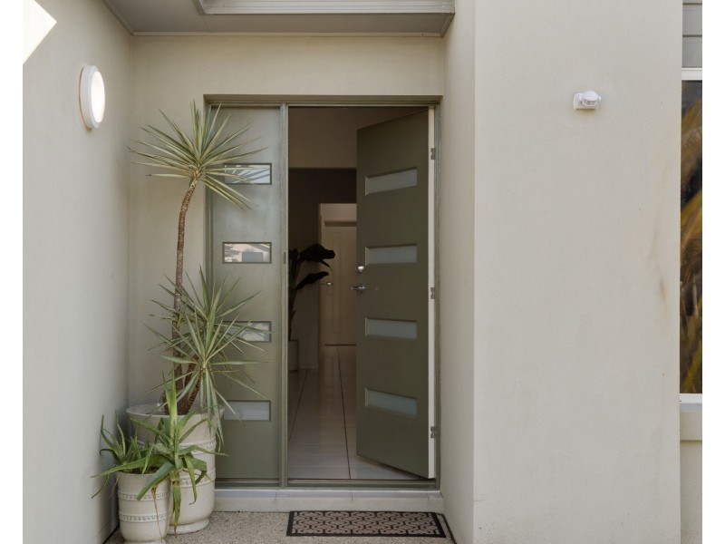 37 Coogee Terrace, Blacks Beach QLD 4740
