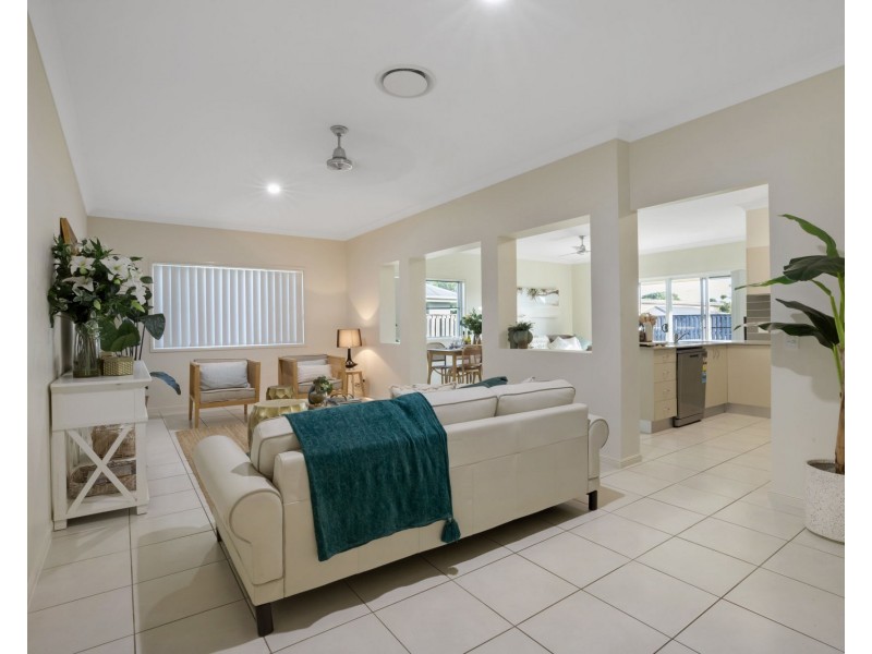 37 Coogee Terrace, Blacks Beach QLD 4740