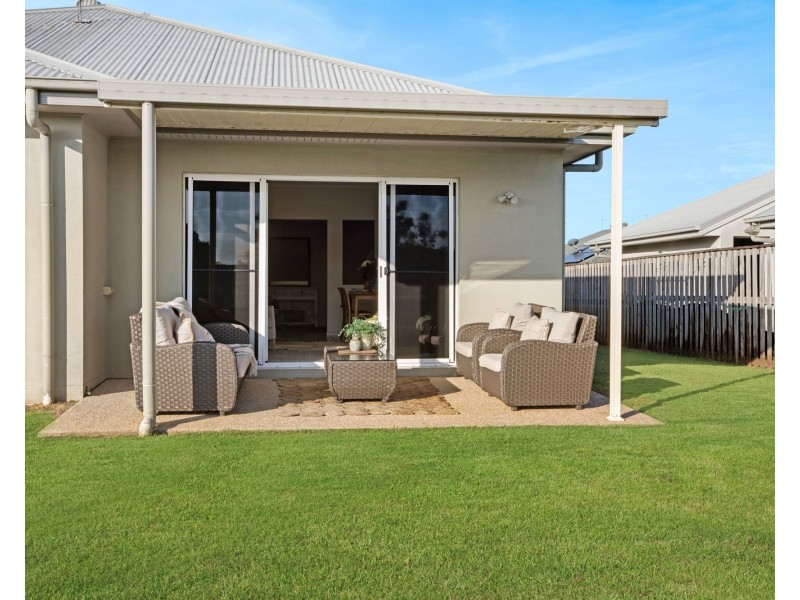 37 Coogee Terrace, Blacks Beach QLD 4740