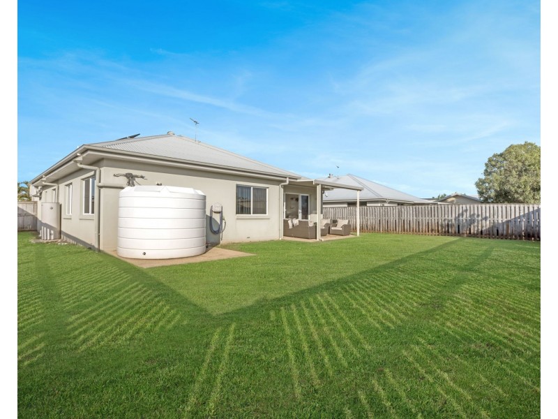 37 Coogee Terrace, Blacks Beach QLD 4740