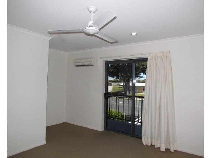 2/361 Alfred Street, Mackay QLD 4740