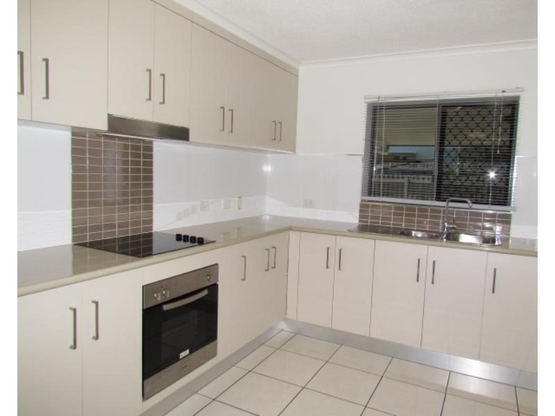 2/361 Alfred Street, Mackay QLD 4740