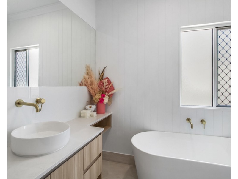 31 Smith Street, West Mackay QLD 4740