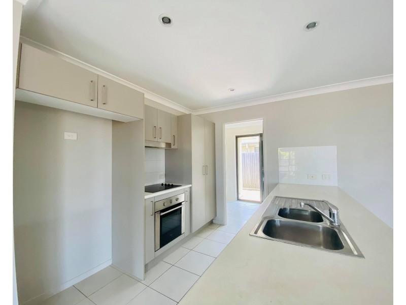 2 Nives St, Mirani QLD 4754