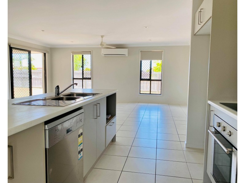2 Nives St, Mirani QLD 4754