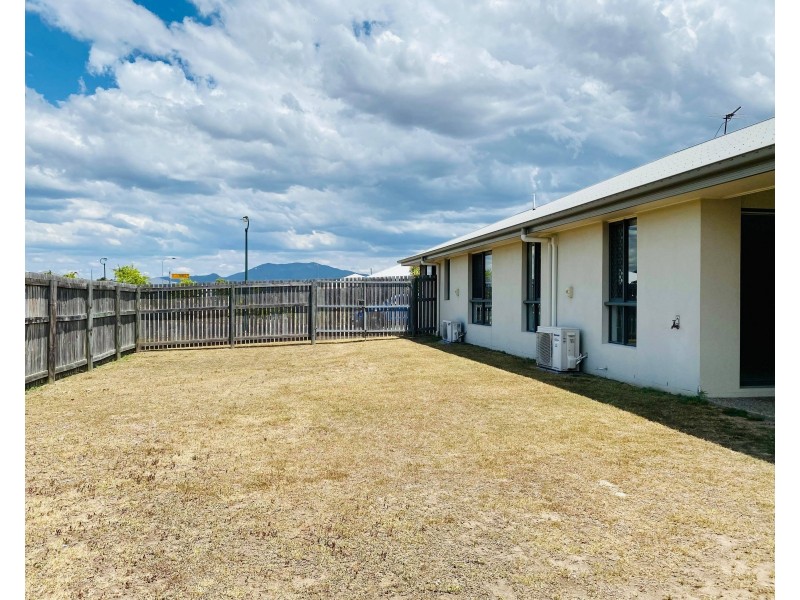 2 Nives St, Mirani QLD 4754