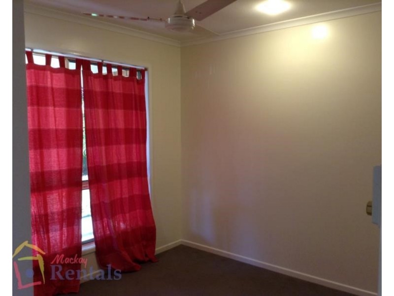11 Holmes  Drive, Beaconsfield QLD 4740