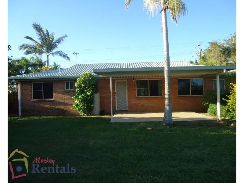 11 Holmes  Drive, Beaconsfield QLD 4740