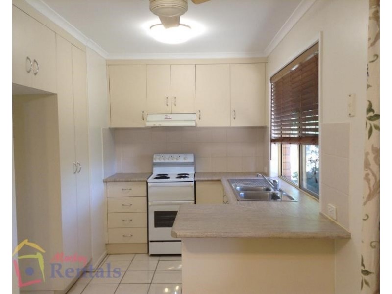 11 Holmes  Drive, Beaconsfield QLD 4740