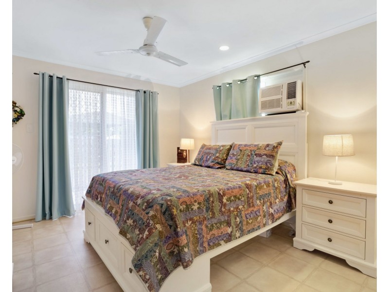2/14 Perkins Street, North Mackay QLD 4740