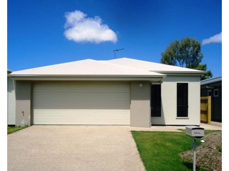2H Mansfield Drive, Beaconsfield QLD 4740