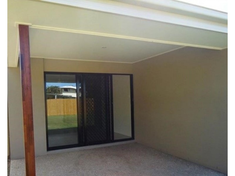 2H Mansfield Drive, Beaconsfield QLD 4740
