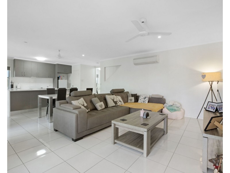 12 Surrey Court, Ooralea QLD 4740