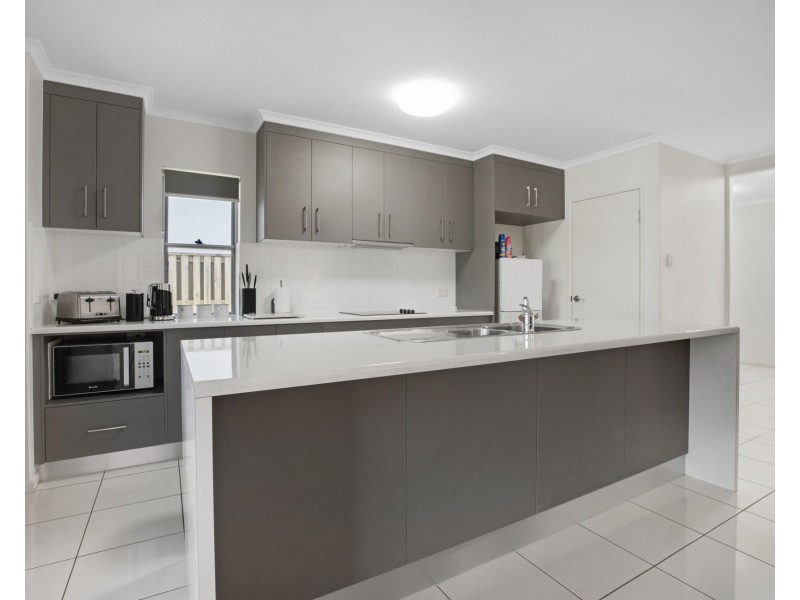 12 Surrey Court, Ooralea QLD 4740