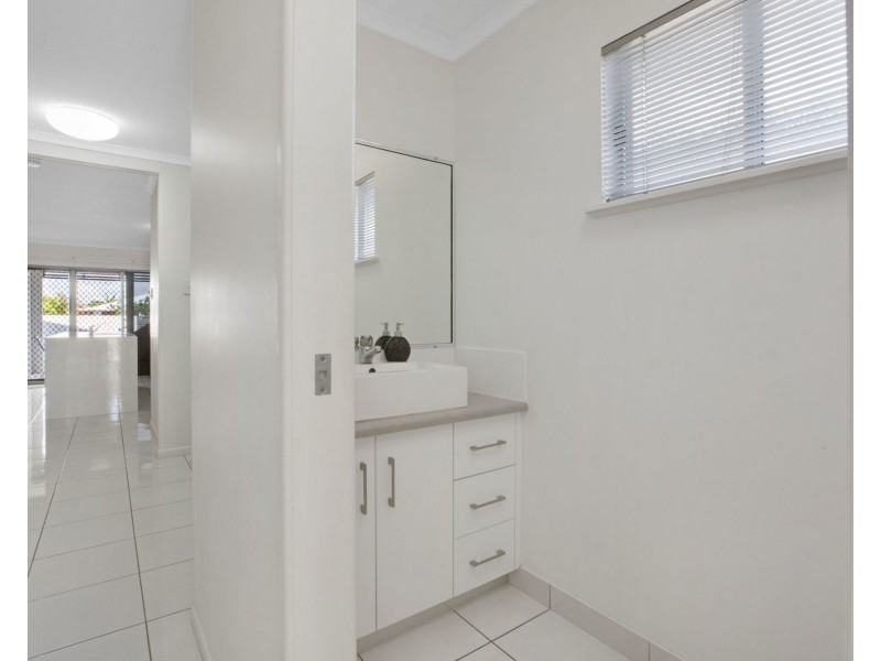 12 Surrey Court, Ooralea QLD 4740