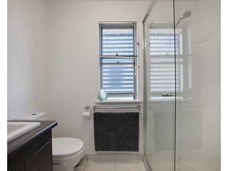 12 Surrey Court, Ooralea QLD 4740