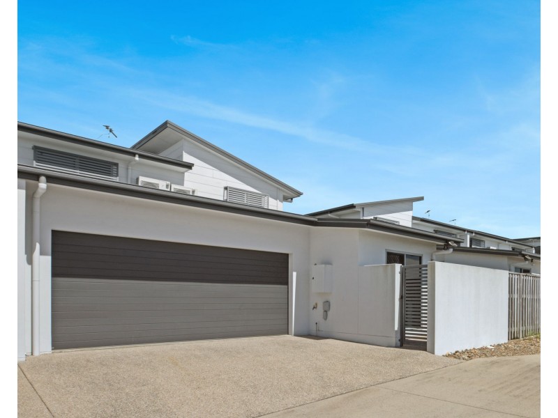 12 Surrey Court, Ooralea QLD 4740