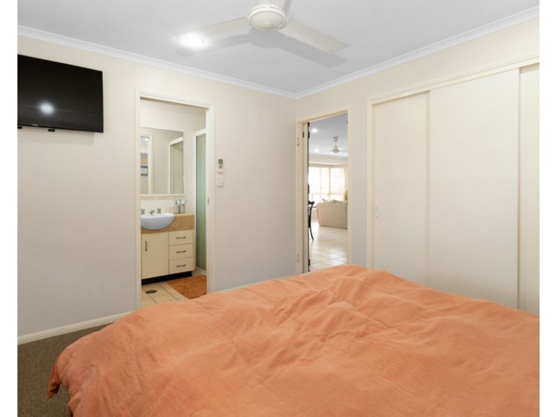 11 Sharp Street, Rural View QLD 4740