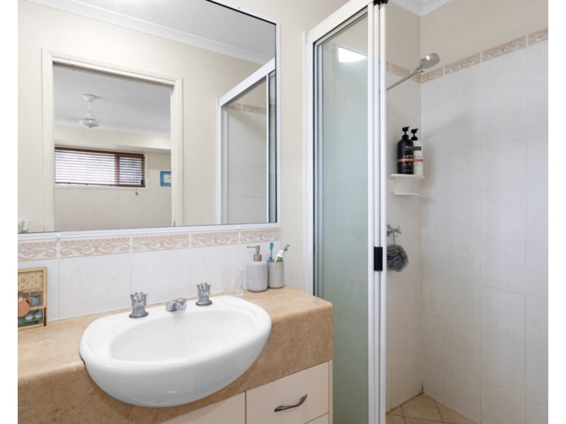 11 Sharp Street, Rural View QLD 4740