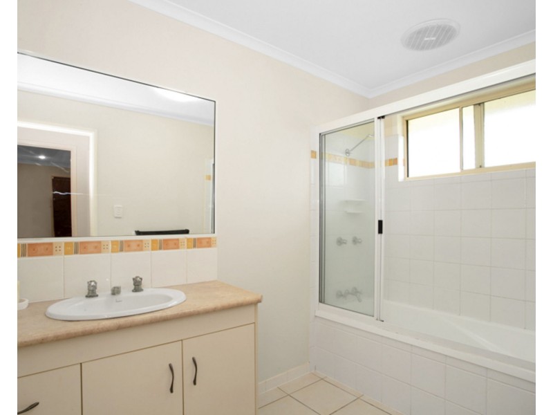 11 Sharp Street, Rural View QLD 4740