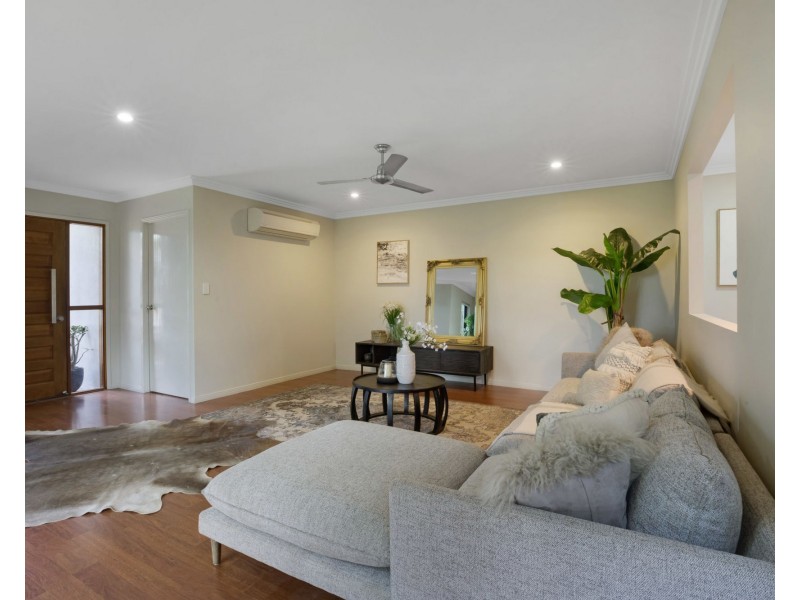 8 Monash Way, Ooralea QLD 4740