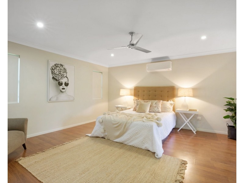 8 Monash Way, Ooralea QLD 4740