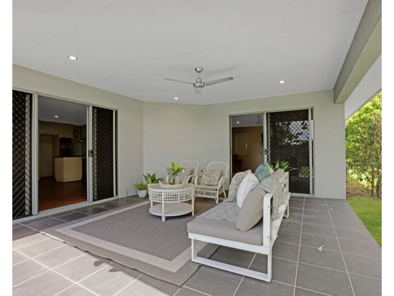 8 Monash Way, Ooralea QLD 4740