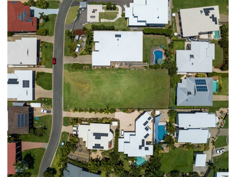 9 Coral Ridge Drive, Eimeo QLD 4740