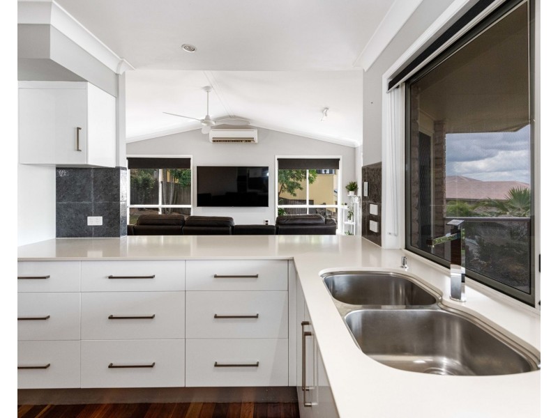 15 Roy Court, Glenella QLD 4740