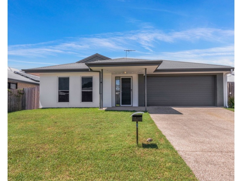 18 Helmsman Drive, Bucasia QLD 4750